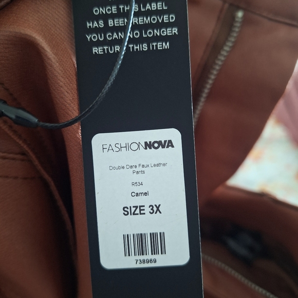 NEW- Fashion Nova Faux Leather Pants - Brown 3x - Picture 4 of 4